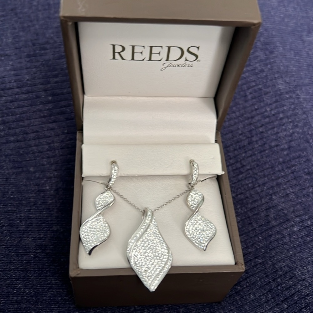 Crystal and silver necklace set